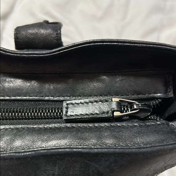 GUCCI Black and Brown Signature Tote - Picture 16 of 16